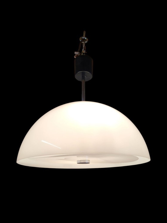 Image 1 of Lampada a sospensione vintage in plexiglass dell'era spaziale, bianca, probabilmente anni '70