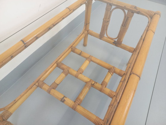 Image 1 of Tavolino da caffè vintage in vetro trasparente e rattan degli anni '70