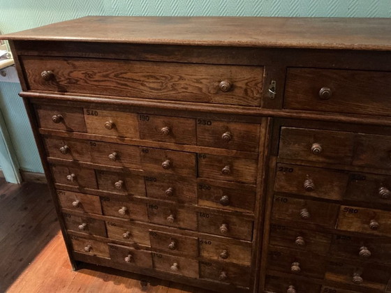 Image 1 of Cassettiera industriale antica.