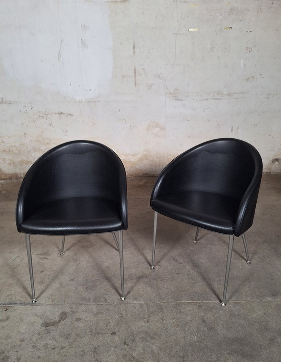 Image 1 of Silla decorativa Kastel Kameo de cuero negro con patas cromadas