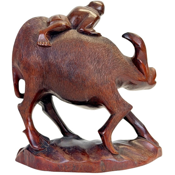 Par de búfalos de agua chinos de madera dura con pastores – c. – Esculturas (photo 6 of 11)