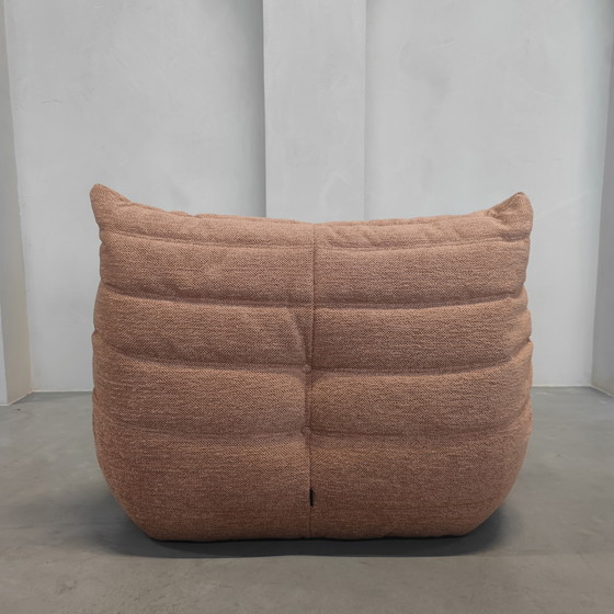 Image 1 of Ligne Roset Togo - rosa salmón