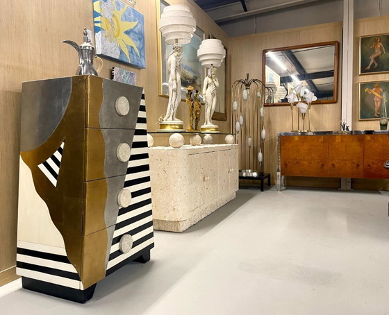 Image 1 of Lam Lee Memphis stijl piramide ladekast in zilver en goudfolie