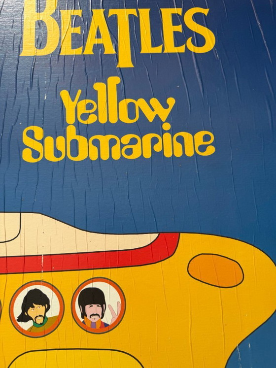 Image 1 of Vintage promotieposter voor de film The Beatles: Yellow Submarine.