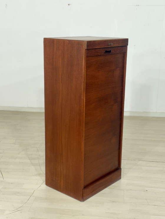 Image 1 of Commode à cylindre en teck vintage / Meuble design danois / Commode / Étagère