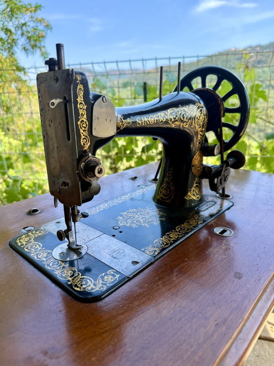 Image 1 of Vintage Singer naaimachine met accessoires
