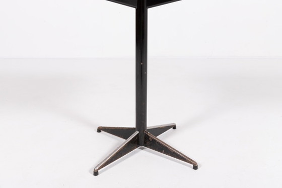 Image 1 of Mesa Shaker de diseño escandinavo, década de 1960.