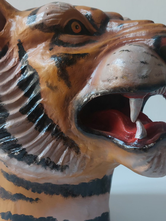 Image 1 of Ancien masque de tigre en papier mâché peint à la main, accessoire de théâtre pour enfants