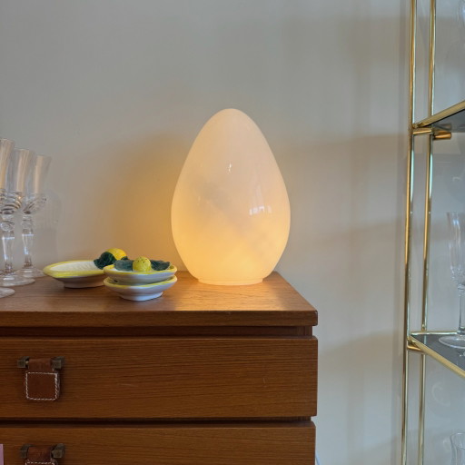 Lampada da tavolo a forma di uovo in vetro di Murano