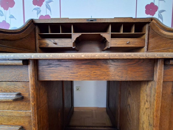 Image 1 of Scrivania antica in rovere con piano a rullo – completamente funzionale con chiave
