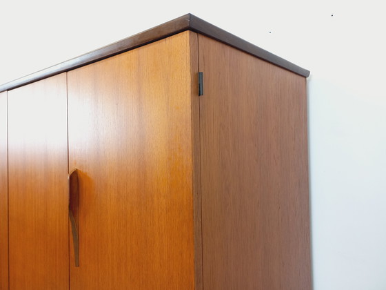 Image 1 of Armoire vintage style scandinave en teck des années 60