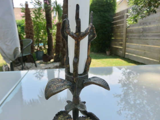 Image 1 of Bronzen kandelaar met bloemenmotief, art nouveau-stijl, Frankrijk, jaren 1930-1940.