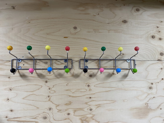 Image 1 of Appendiabiti retrò a forma di palla Appendiabiti retrò a forma di palla Appendiabiti Sputnik