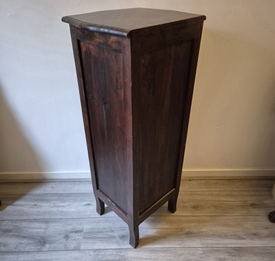 Image 1 of Smalle donkere houten ladekast / sieradenkast met 7 lades – vintage stijl