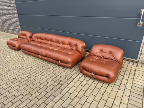 Image 1 of Cassina Soriana original de los años 70 de 4 plazas + 2x1 plazas Tobia & Afra Scarpa en cuero coñac