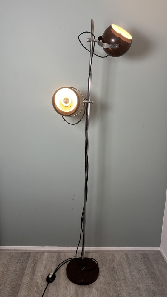 Image 1 of Lampadaire vintage des années 1970, âge de l'espace, globe marron