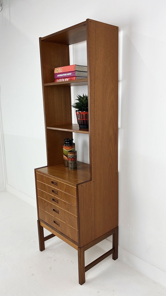 Image 1 of Bibliothèque suédoise vintage en teck