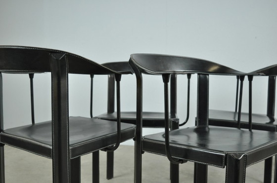 Image 1 of Italiaanse postmoderne vintage leren eettafelstoelen, 1980s