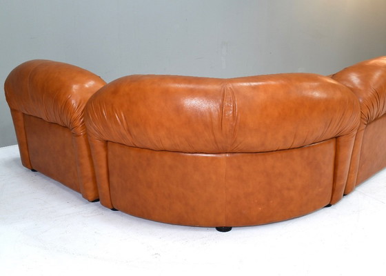 Canapé d'angle Rossi di Albizzate en cuir cognac, Italie – années 1970 – Canapés modulables, Leather (photo 14 of 18)