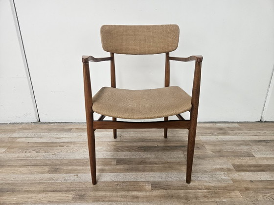 Image 1 of Zweedse fauteuil van hout met bruine stof