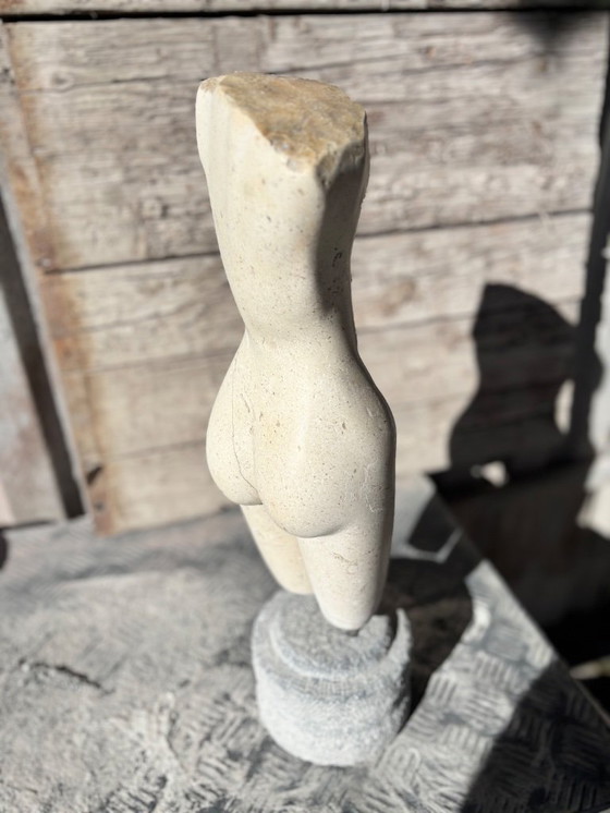 Image 1 of Beautiful marble statue on a pedestal, total height 52 cm
