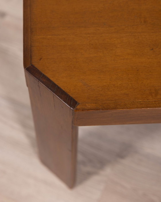 Image 1 of Vintage salontafel uit de jaren 60 van walnoothout, Italiaans design.