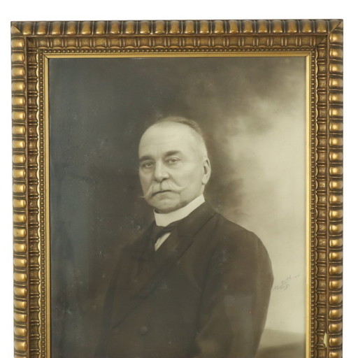 Foto antigua de 1921, retrato de hombre