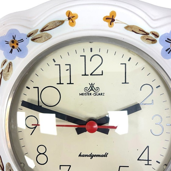 Image 1 of Reloj de pared de cerámica Meister-Quarz - Pintado a mano, motivos florales, Alemania, años 70/80