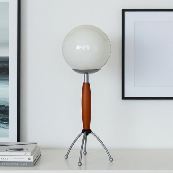 Image 1 of Lampada da tavolo a sfera in stile moderno e vintage di metà secolo