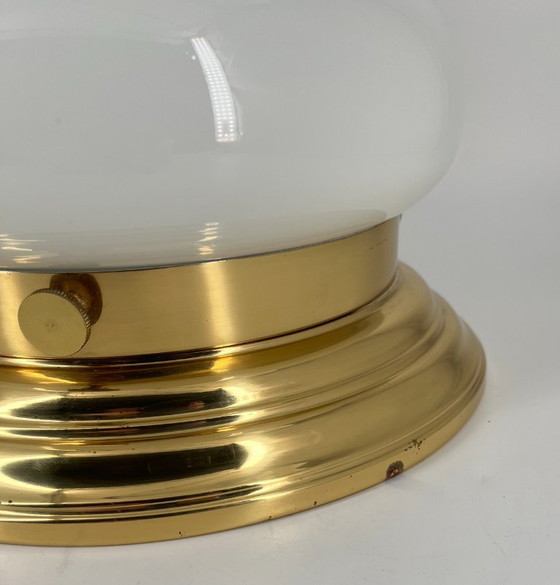 Image 1 of Plafondlamp in mid-century modern stijl – Art Deco – Opaalglas & Messing