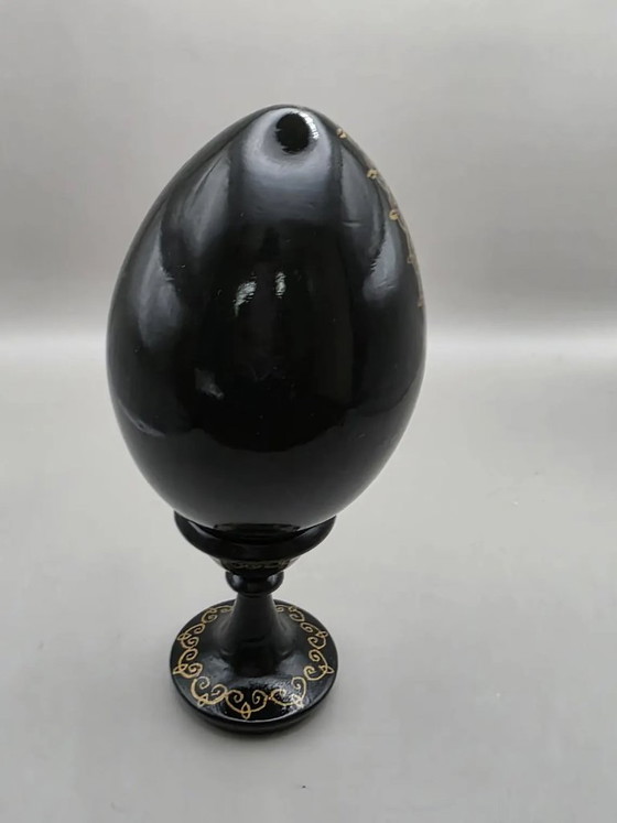 Image 1 of Huevo de madera antiguo decorativo pintado a mano de la Virgen con el Niño de la Iglesia Ortodoxa Rusa