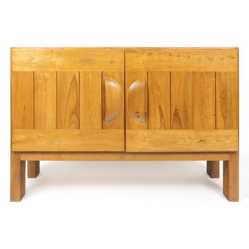 Aparador de dos puertas en olmo macizo, Maison Regain, Francia 1970