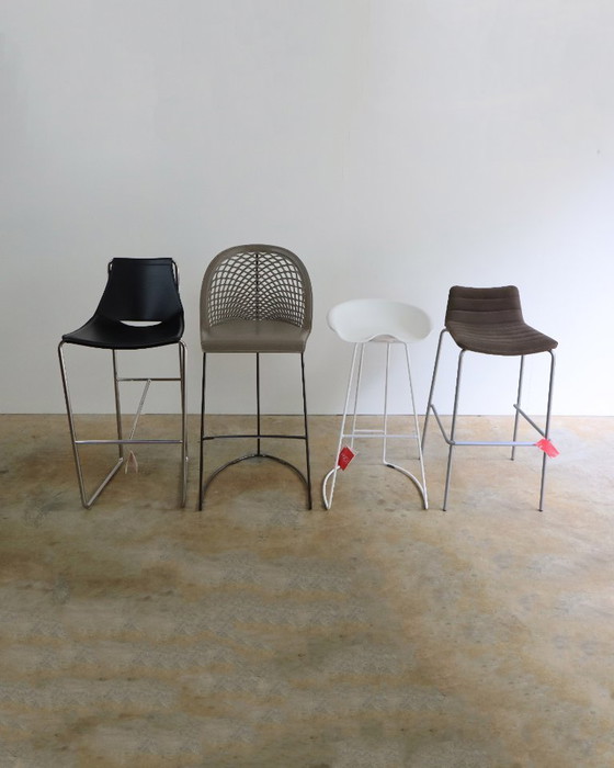 Image 1 of Sgabello da bar di design in pelle italiana MIDJ Apelle