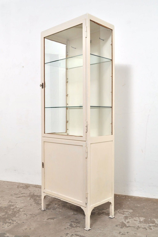 Vintage apothekerskast / vitrinekast, 1974