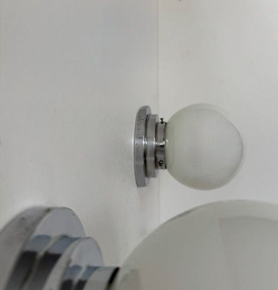 Image 1 of Paire d'appliques vintage moderniste art déco, chrome et opaline, France, 1930