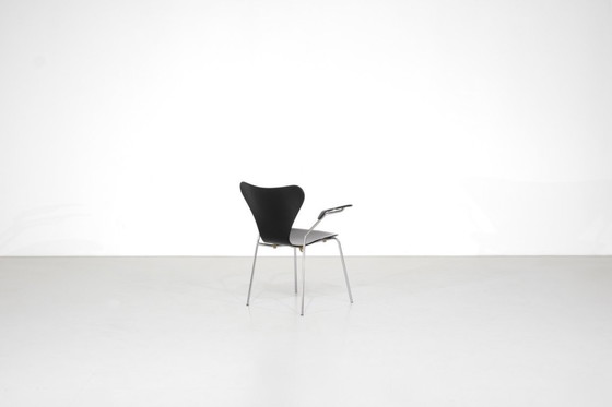 Image 1 of 3207" chair by Arne Jacobsen for Fritz Hansen, Denmark