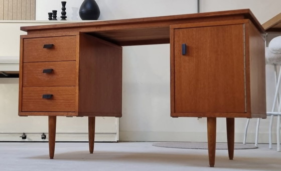 Image 1 of Schreibtisch aus der Mitte des Jahrhunderts