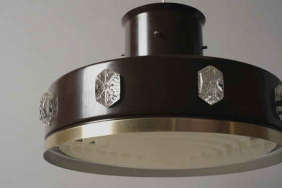 Suspension Vitrika, marron et laiton avec médaillons incrustés, éclairage danois moderne des années 1960. (photo 7 of 12)