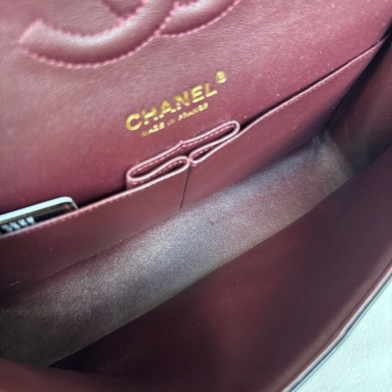 Chanel Classic Flap Medium – Crossbody bags, Lambskin (photo 12 of 17)