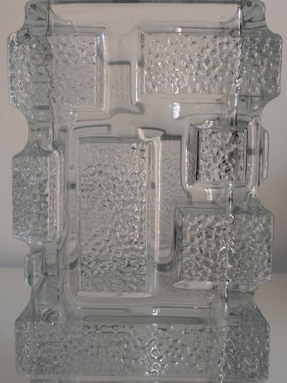 Mid Century Scandinavian Brutalist Vase – Glass (photo 6 of 7)