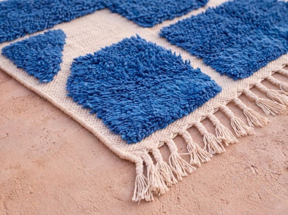 Alfombra bereber azul hecha a mano a medida con diseño especial, 2/3 m – Aime Té, Wool (photo 4 of 8)