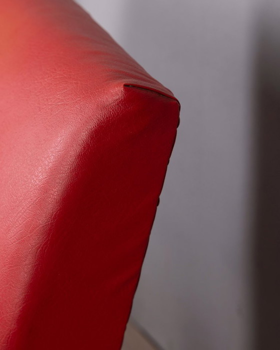 Image 1 of Coppia di poltrone vintage anni '50 in pelle rossa, design italiano.