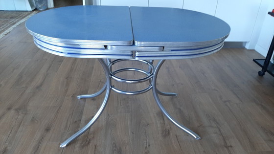Tavolo da pranzo in stile retrò anni '50 con piano in Formica blu. – Tavoli da pranzo, Metal, Aluminium (photo 4 of 7)