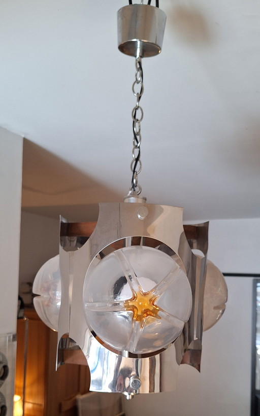 Hanglamp van metaal en 3 Murano glazen bollen