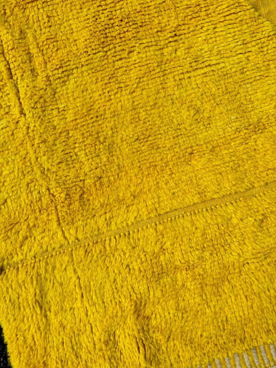 Image 1 of Tapis berbère marocain jaune sur mesure 3 x 2 m