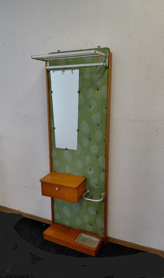 Image 1 of Armadio a muro anni '50 in verde