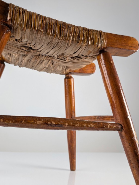 Image 1 of Taburete rústico de madera y junco "Tajo", España, década de 1940.