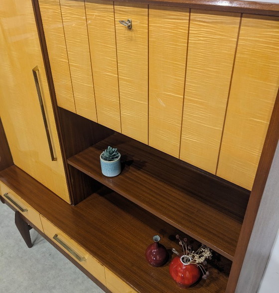 Image 1 of Tweekleurig highboard, jaren 50