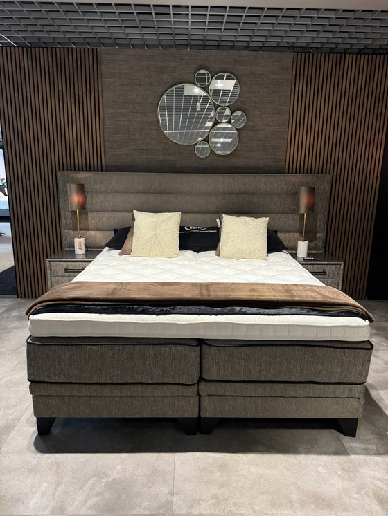 Image 1 of Serta Luxury Casaletto Grande box spring - 180x210