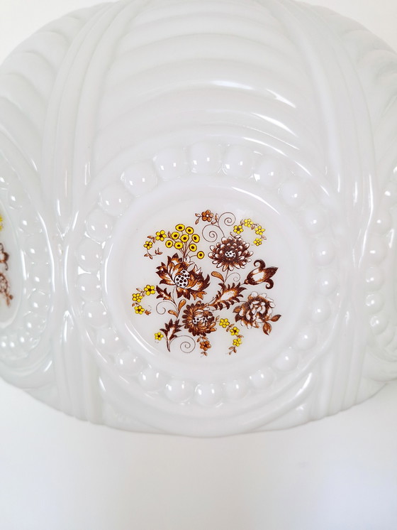 Image 1 of Lampe pendante vintage en verre opalin, lustre Mid Century Sijaj Hrastnik avec abat-jour en verre opalin